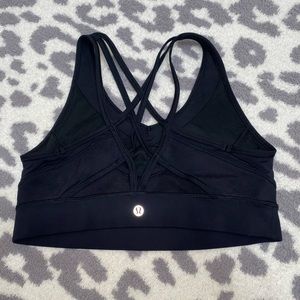 Black Lululemon sports bra